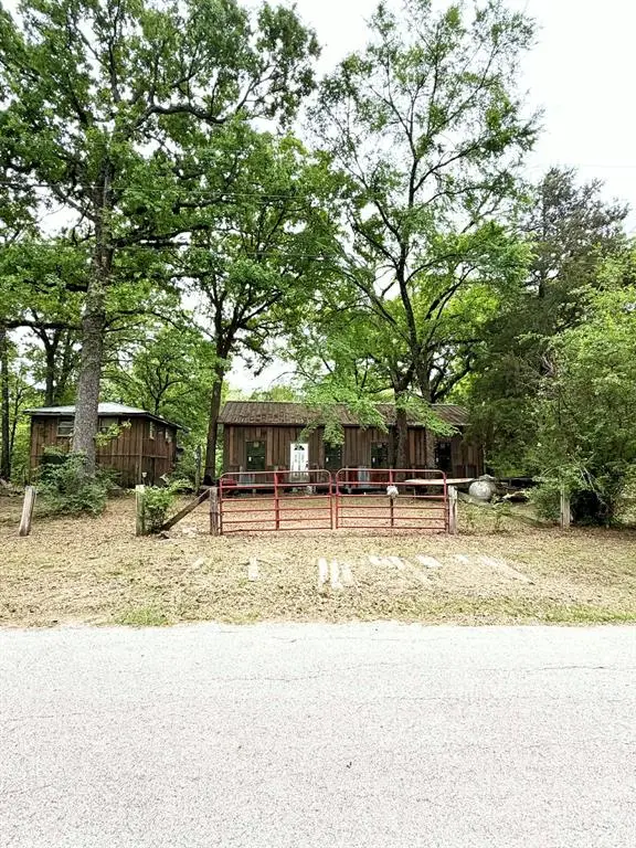 905 Tupuna Drive, Tool, TX 75143