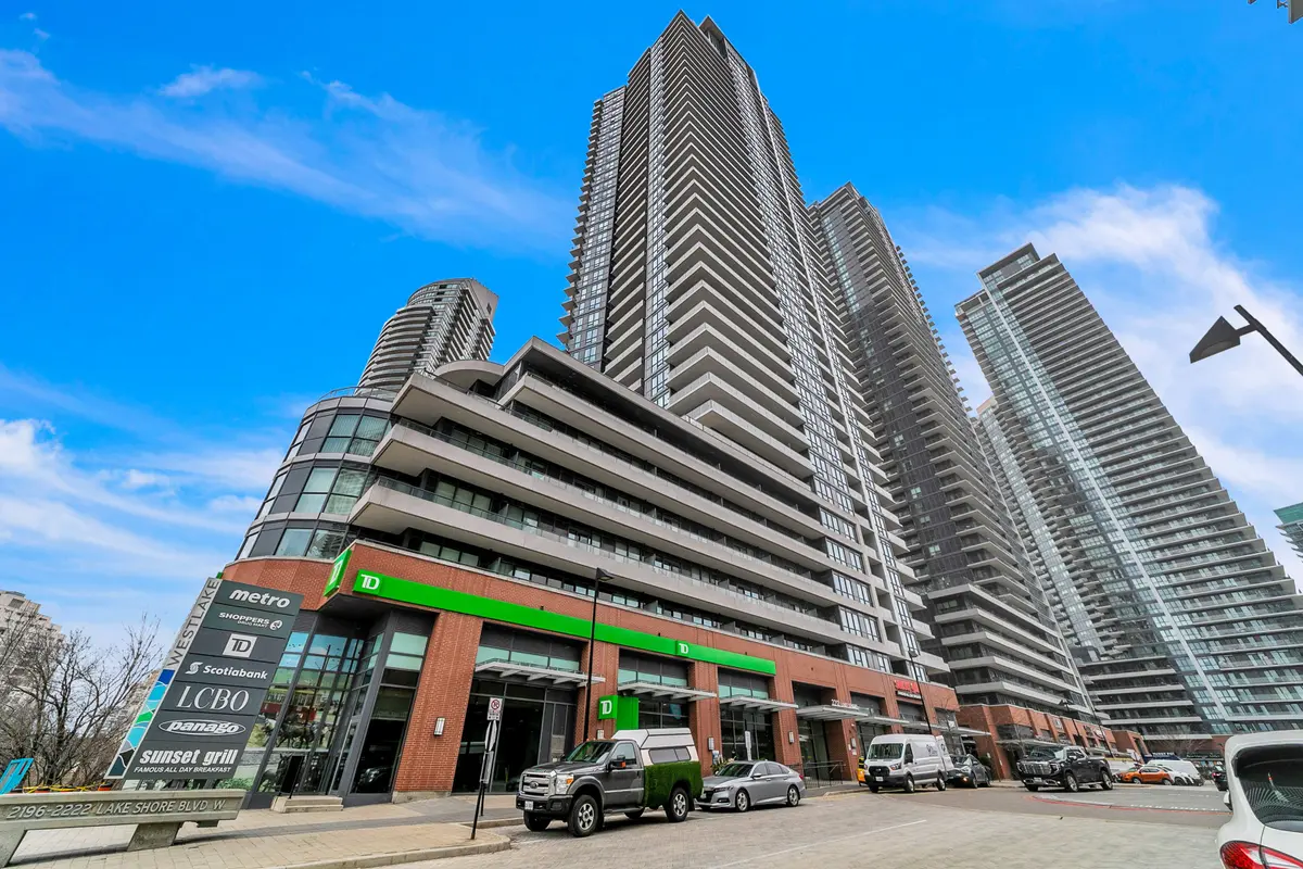 2212 Lake Shore Boulevard West BLVD W #PH08, Toronto W06, ON M8V 0C2
