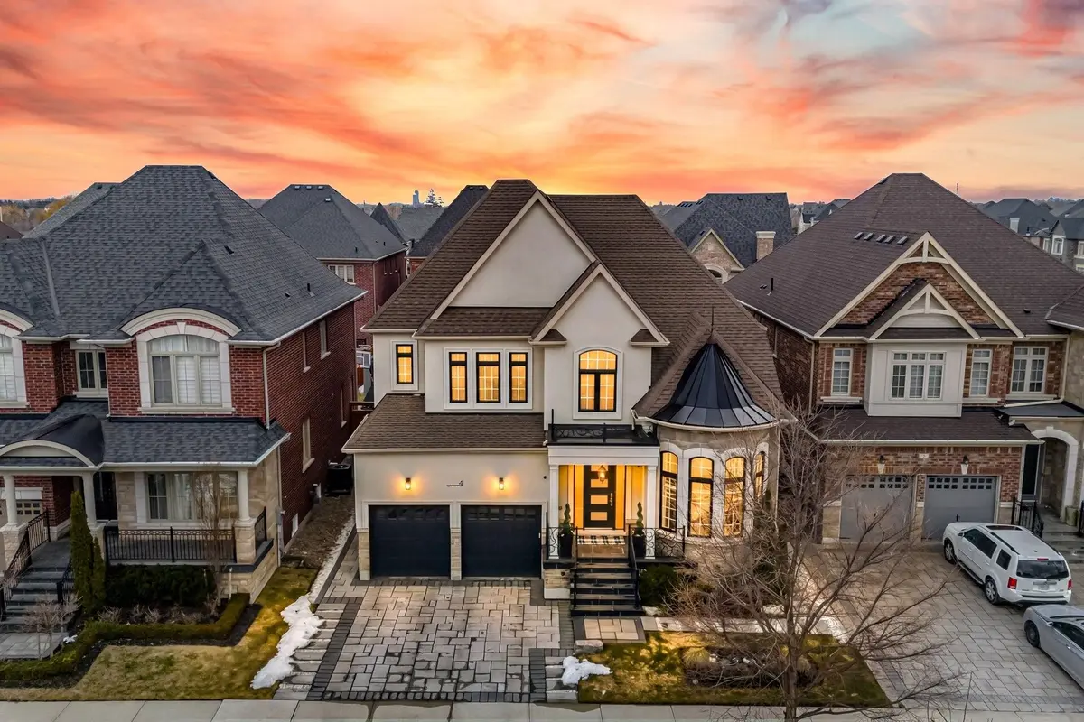 4 Spain CRES, Brampton, ON L6P 4G8