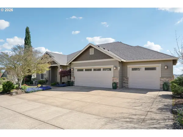 604 NW MT BACHELOR ST, Mc Minnville, OR 97128