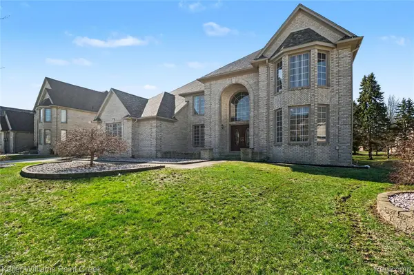 2146 Meadow Reed DR, Sterling Heights, MI 48314