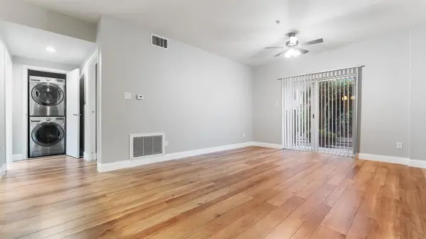 1100 W Trinity Mills Road #1014, Carrollton, TX 75006