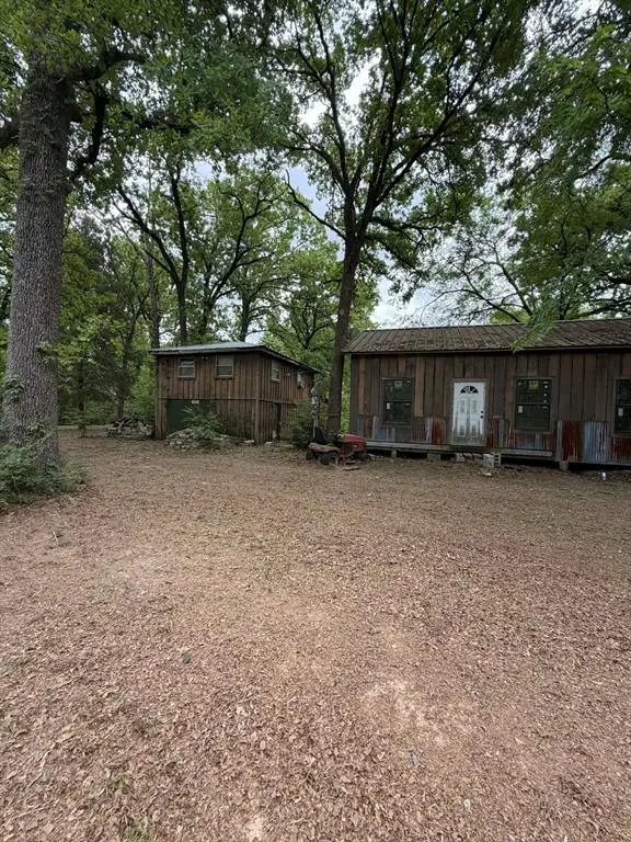 905 Tupuna Drive, Tool, TX 75143