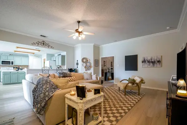 943 Morgan Drive, Burleson, TX 76028