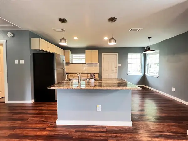 1226 Record Crossing Road, Dallas, TX 75235