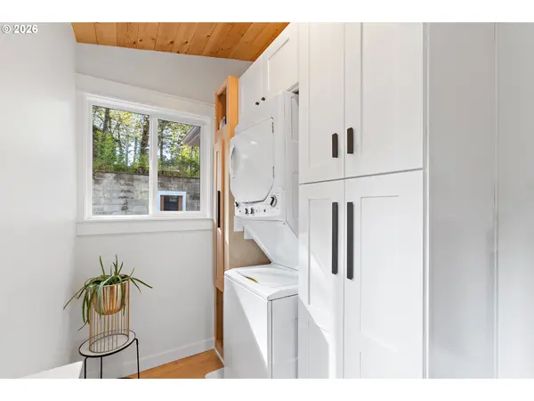 6832 MACLEAY RD SE, Salem, OR 97317