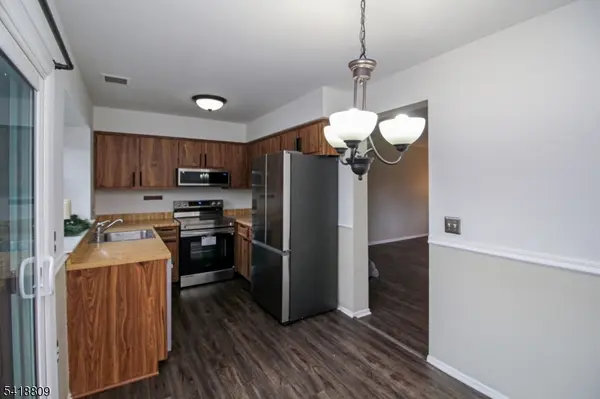 7 Duck Hawk Ct, Allamuchy Twp., NJ 07840