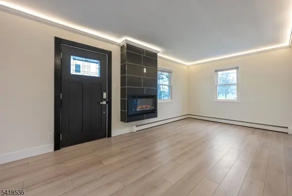 136 Palsa Ave, Elmwood Park Boro, NJ 07407