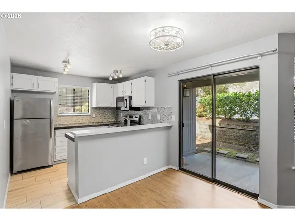 4000 CARMAN DR #71, Lake Oswego, OR 97035