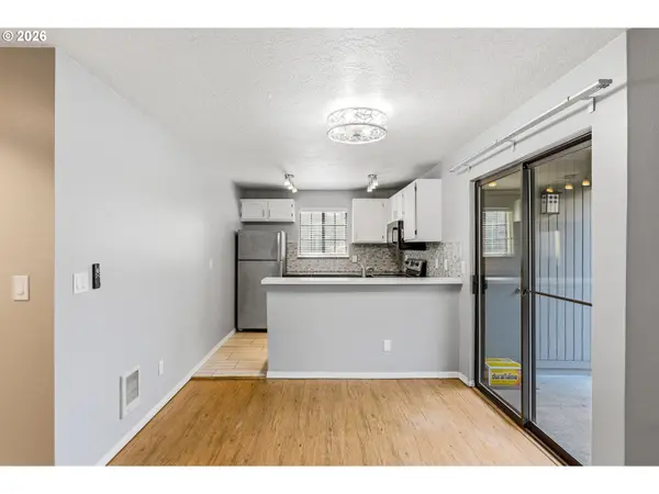 4000 CARMAN DR #71, Lake Oswego, OR 97035