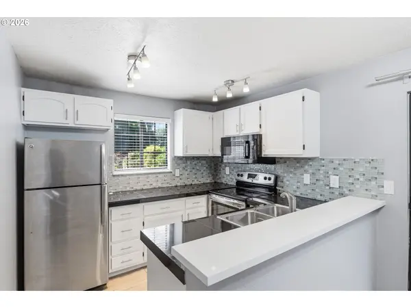 4000 CARMAN DR #71, Lake Oswego, OR 97035