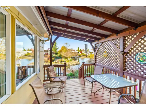 1800 LAKEWOOD CT #127, Eugene, OR 97402