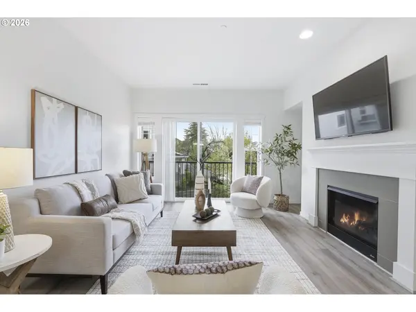 28715 SW VILLEBOIS DR, Wilsonville, OR 97070