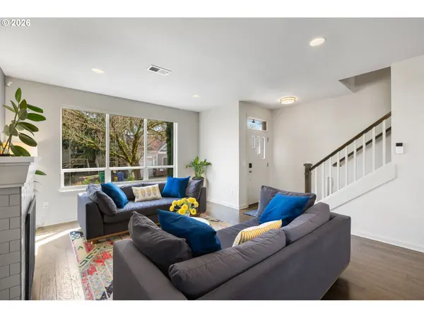 3315 SE 11TH AVE, Portland, OR 97202