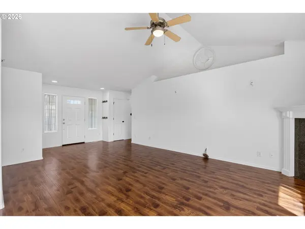 813 ALYSSA CT, Molalla, OR 97038