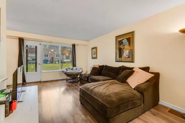 341 Military TRL #23, Toronto E09, ON M1E 4E4