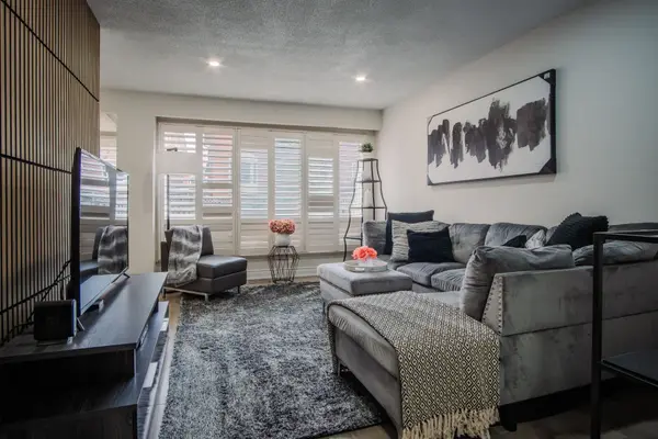 1039 Rowntree CRES, Pickering, ON L1V 5A9