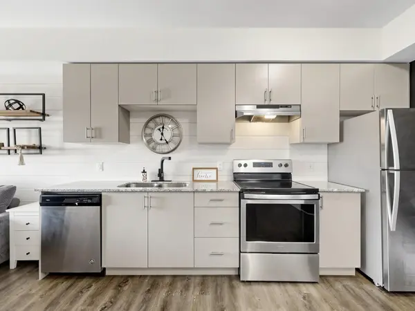 290 Liberty ST N #415, Clarington, ON L1C 0V5