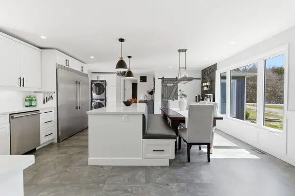 7704 Leskard RD, Clarington, ON L0B 1M0