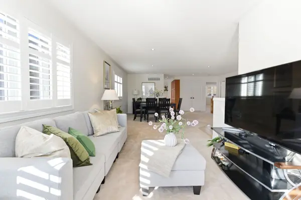 66 Squire Fletcher DR, Clarington, ON L1C 5H9