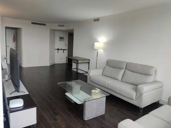 150 Alton Towers CIR #510, Toronto E07, ON M1V 4X7