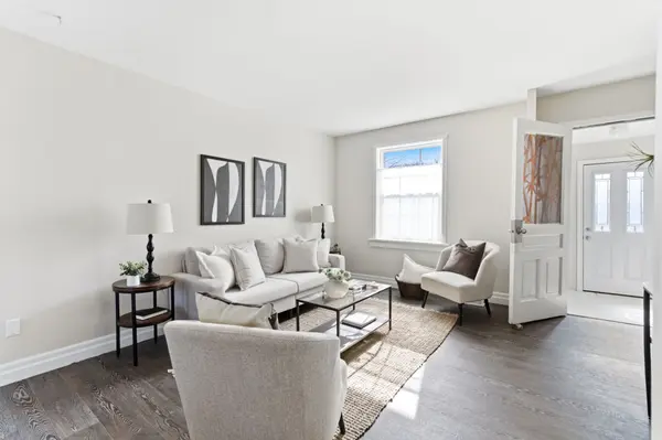 195 Burk ST, Oshawa, ON L1J 4C2