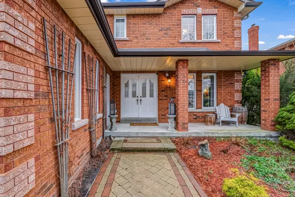 103 Compton CRES, Bradford West Gwillimbury, ON L3Z 2X7