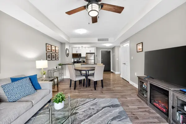 149 Church ST #209, King, ON L0G 1T0