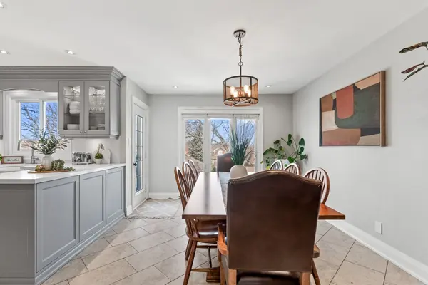 50 Fox Run LN, Bradford West Gwillimbury, ON L3Z 2V1