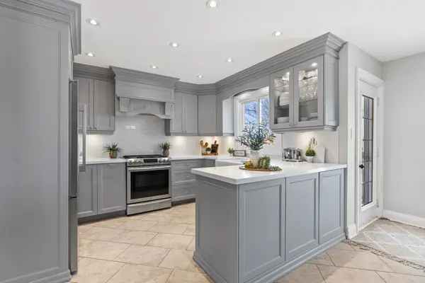 50 Fox Run LN, Bradford West Gwillimbury, ON L3Z 2V1