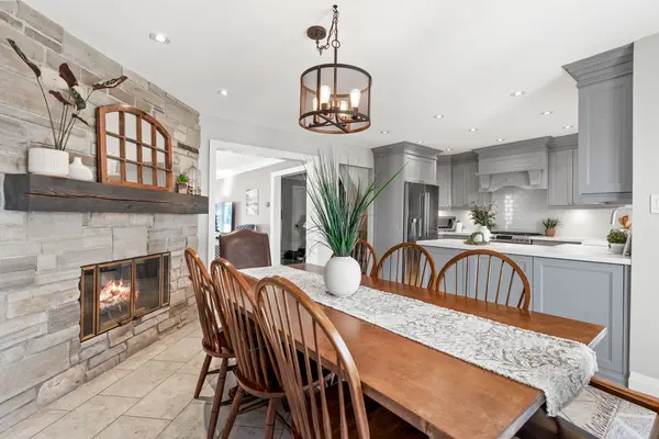 50 Fox Run LN, Bradford West Gwillimbury, ON L3Z 2V1