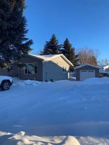 212 Fourth STREET NE, Ituna, SK S0A 1N0