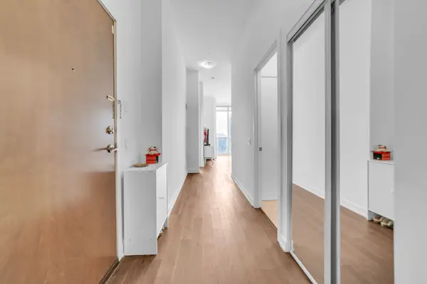 2212 Lake Shore Boulevard West BLVD W #PH08, Toronto W06, ON M8V 0C2