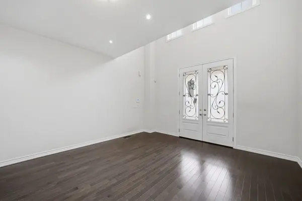 42 Valleybrook CRES, Caledon, ON L7C 4C5