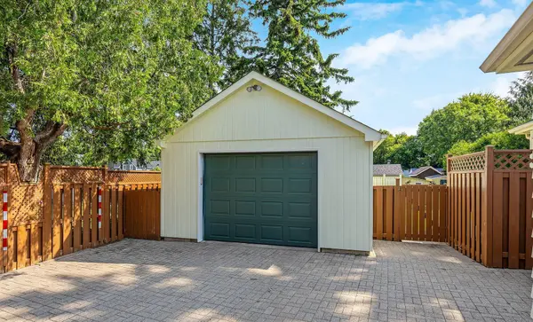 71 Bronte ( upper only) ST S, Milton, ON L9T 1Z4