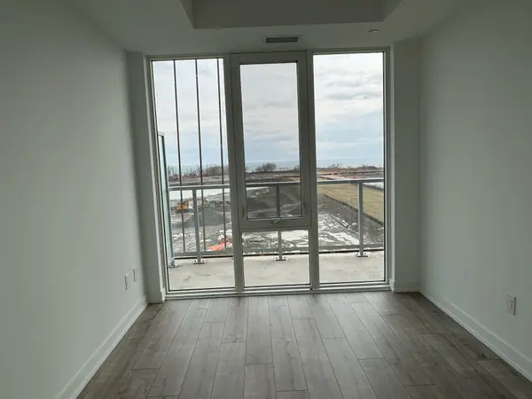 220 Missinnihe WAY #421, Mississauga, ON L5H 0A9