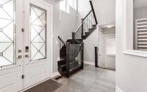 9 Rolling Acres DR, Brampton, ON L6X 5P3