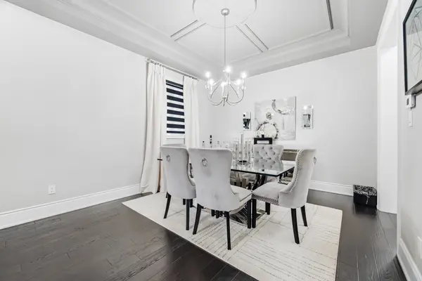 4 Spain CRES, Brampton, ON L6P 4G8