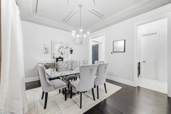 4 Spain CRES, Brampton, ON L6P 4G8