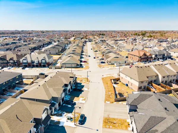 618 Taliesin CRES, Stittsville - Munster - Richmond, ON K2S 2W5