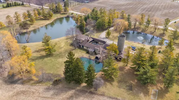 10096 Charlton DR, Middlesex Centre, ON N0M 1P0