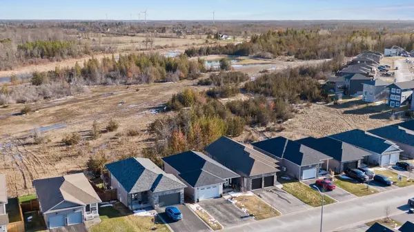 124 Brennan CRES, Loyalist, ON K0H 2H0