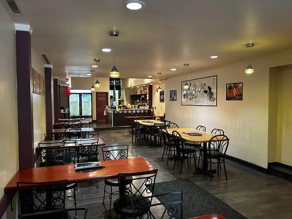 192 Dundas ST, London East, ON N6A 1G4