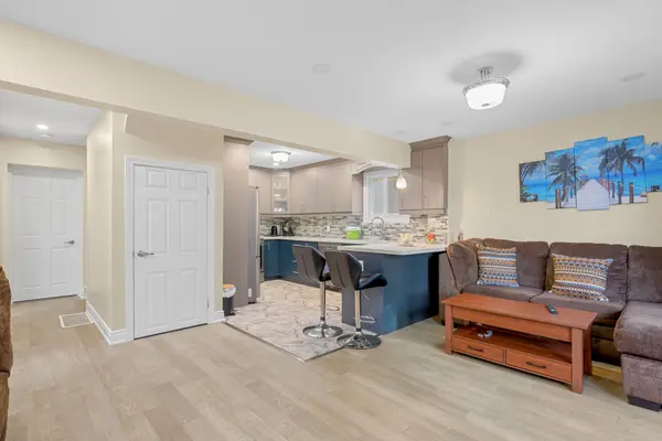 13 Lewis ST, Hamilton, ON L8H 6C3