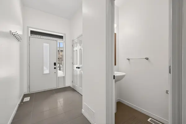 345 Nonius ST, Kanata, ON K2V 0E1