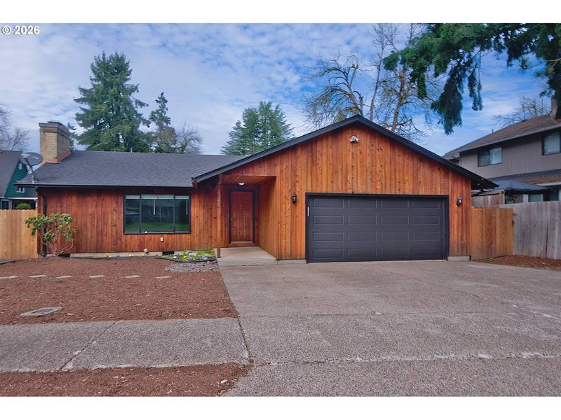 6296 THURSTON RD, Springfield, OR 97478