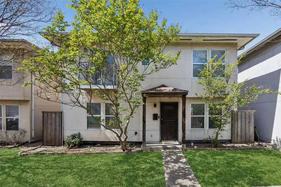 1802 N Prairie Avenue, Dallas, TX 75204