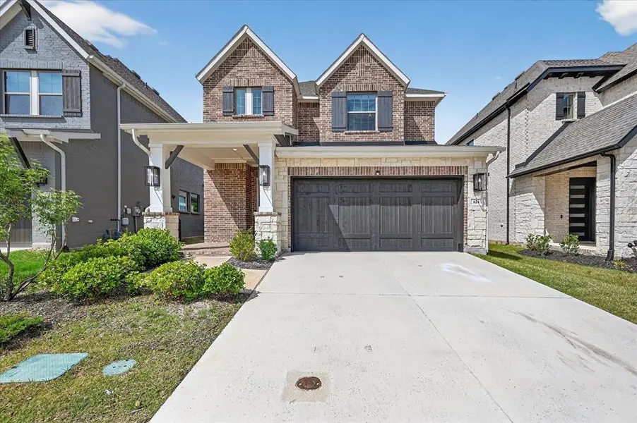 624 Treaty Oak Drive, Lewisville, TX 75056