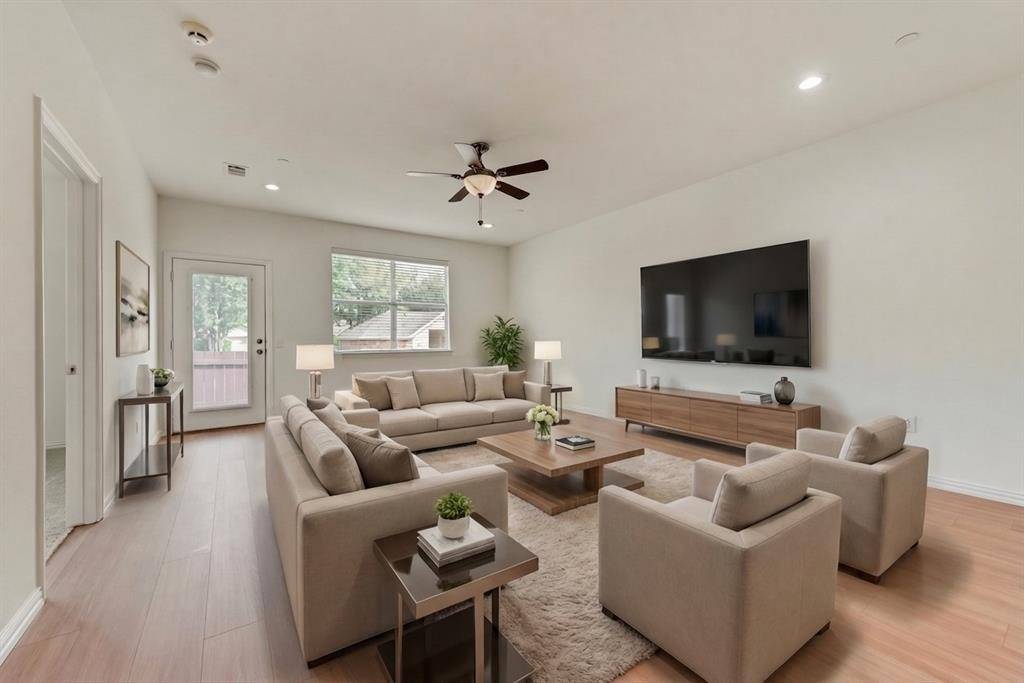 233 Heritage Hill Drive, Lewisville, TX 75067