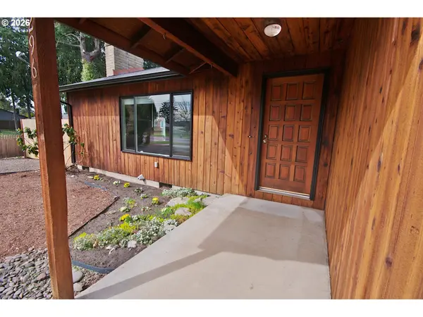 6296 THURSTON RD, Springfield, OR 97478